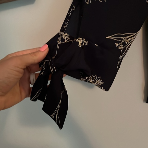 West Ke (from Stitch Fix) Navy cross body high low blouse EUC (S) - Picture 2 of 4